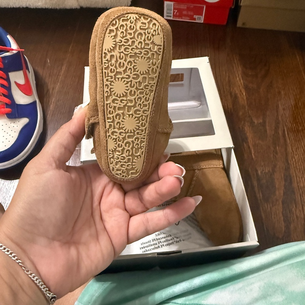 UGG Tan Kids Boots - Picture 3 of 3